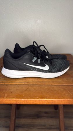 Youth Black And White Nike Shoes Size 5y