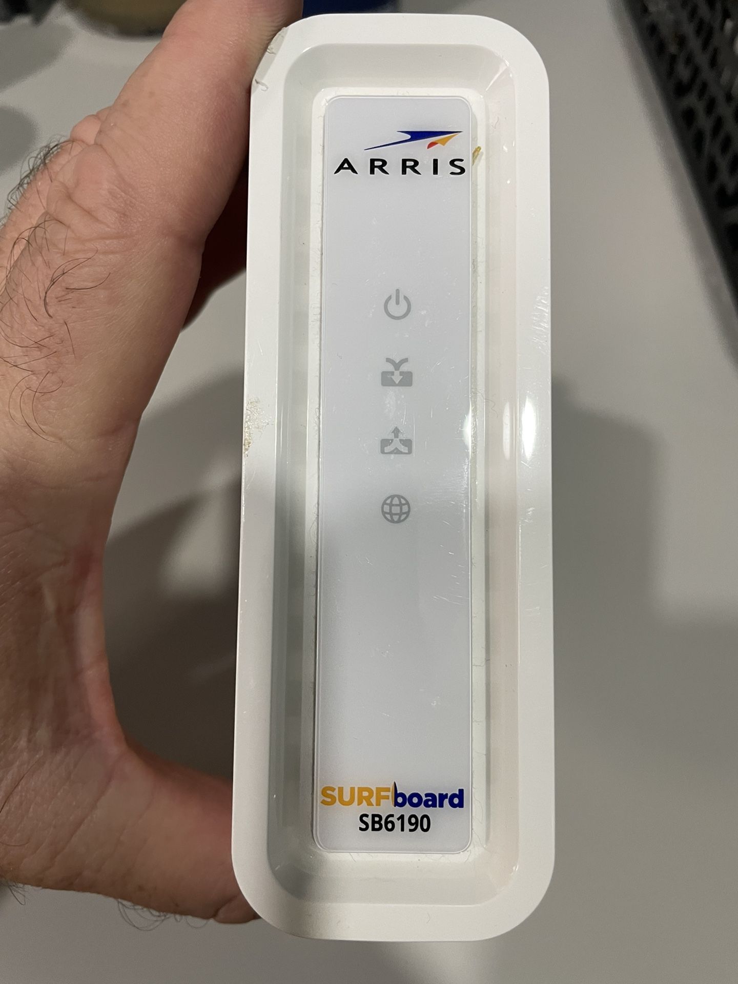 Surfboard SB1690 Arris Docsis 3.0 Cable Modem $15