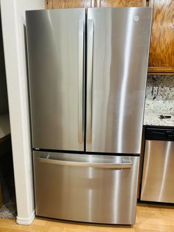 GE Refrigerator