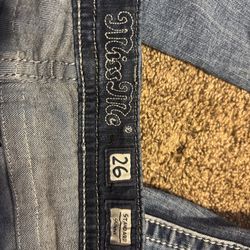 Size 26 Miss Me Women’s Skinny Jeans 