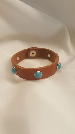 Ahmish Handmade Leather Bracelet with Turquoise