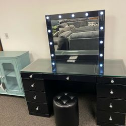 Avery black vanity set👈Financing Available Only $10 Down Payment🥳