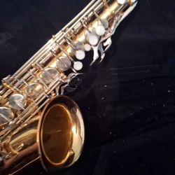 Vito Alto Saxophone in good playing condition (I Take Cash App and PayPal)