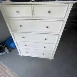 Beautiful Twin Bed With Trundle And Both Mattresses And Chest 