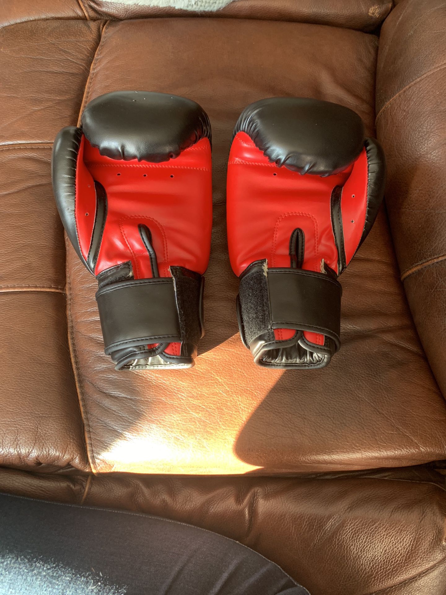8oz Youngstar youth boxing gloves