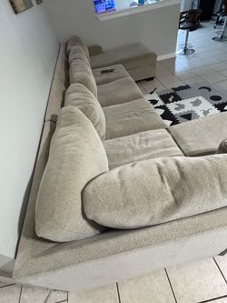 Sectional couch