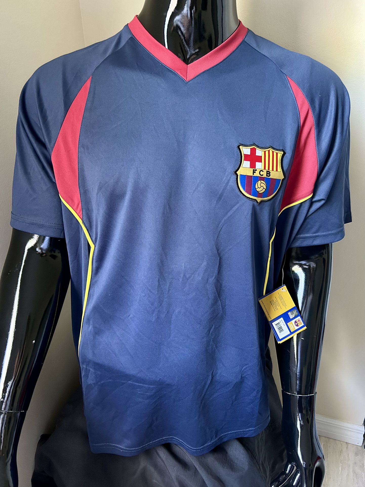 NEW - Soccer FC Barcelona Training Jersey Shirt MESSI Size Large