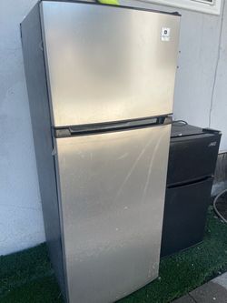 Apartment Size Refrigerator