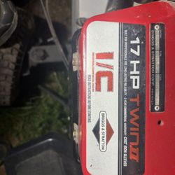Briggs & Stratton.   17 Hp. 