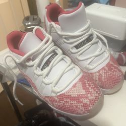 Jordan 11 Ladies pink and white Worn Once Size 8