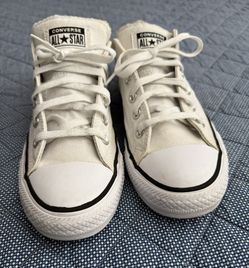 Converse Size 9