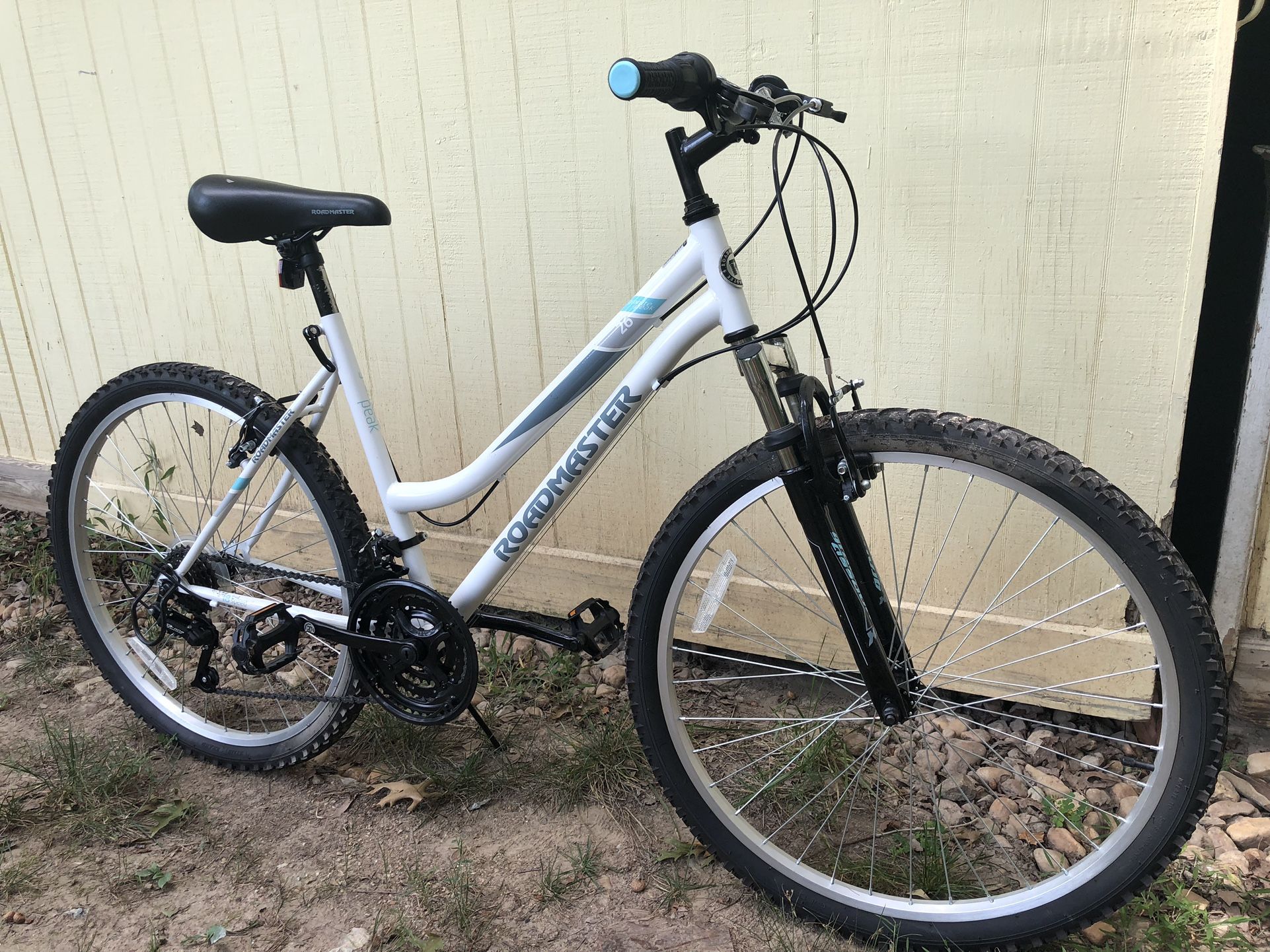 Mountain Bike - Womans/Girls 26”