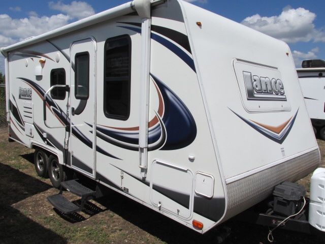 2014 Lance 1985 Travel Trailer