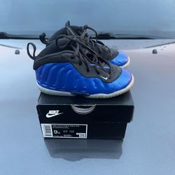 Jordan Nike New Balance Bally Yeezy