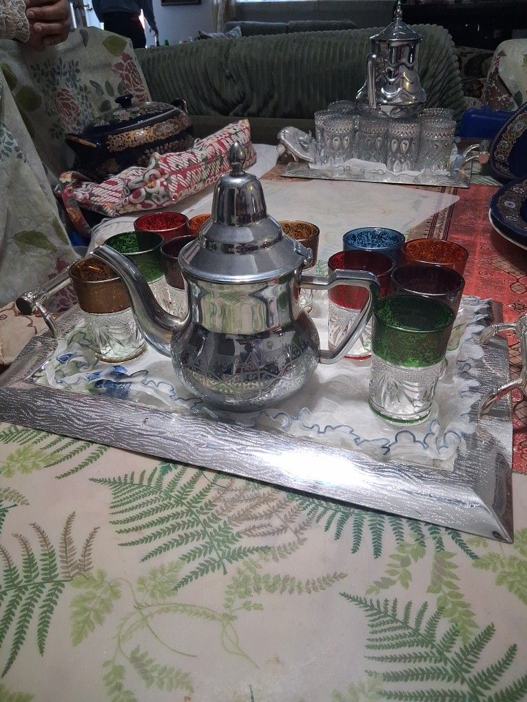 Moroccan Tea Set (11 Teacups)
