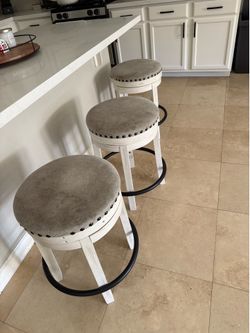 Kitchen counter stools