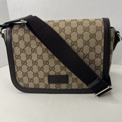 New Gucci Guccissima Unisex Canvas Messenger Crossbody Shoulder Bag.     So good for everyday , work , or travel     Men or women can use this bag . S
