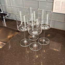 Set Of 4 Wine Glasses 