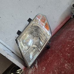 2009 2018 Nissan Frontier Driver Oem Headlight 