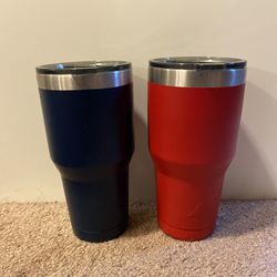 Ozark Trail Tumbler Set x2 30 oz Vacuum-insulated Stainless Steel Tumblers  Used for Sale in Old Bridge, NJ - OfferUp