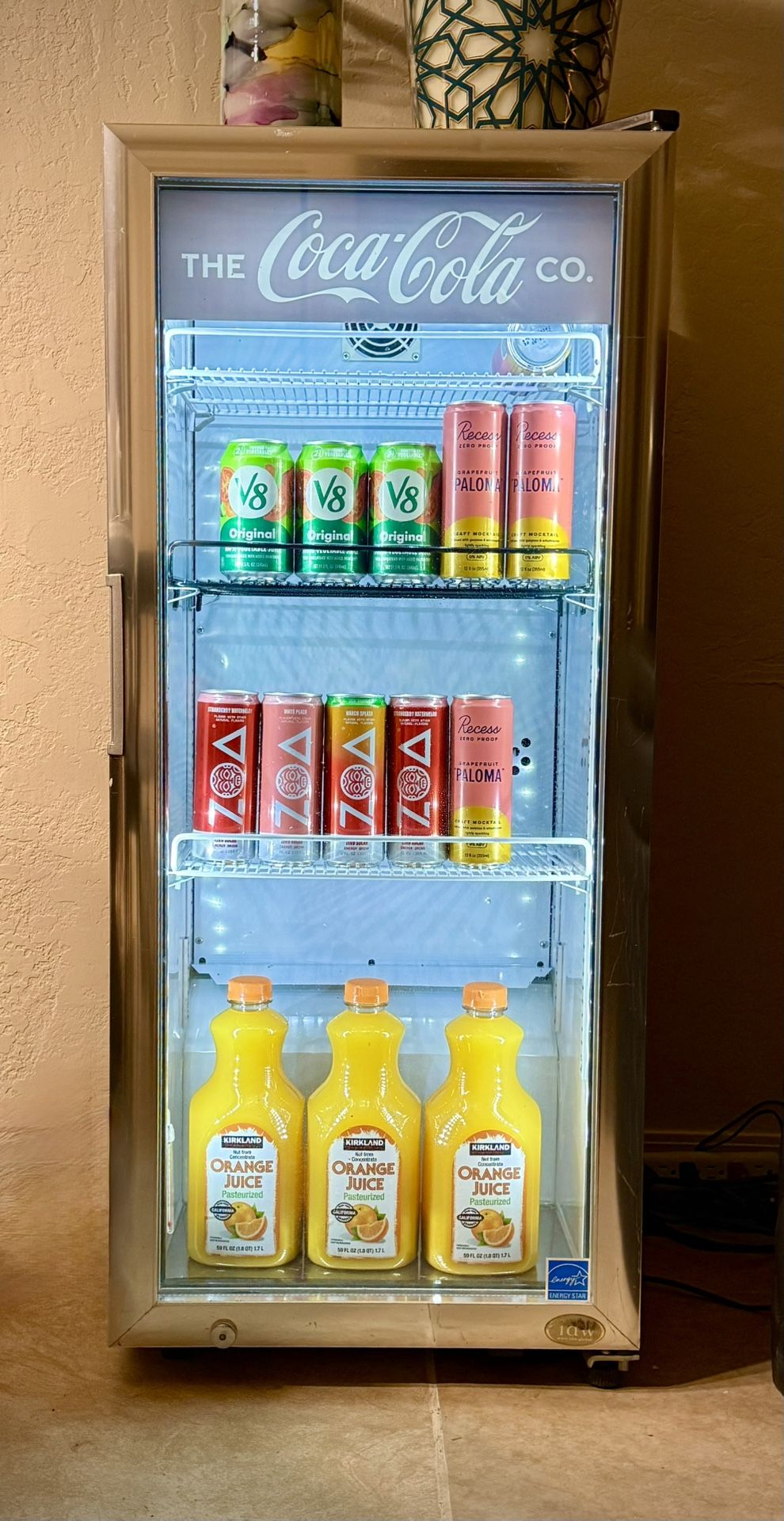 Coca-Cola Fridge Excellent Condition (Refrigerator) for Sale in