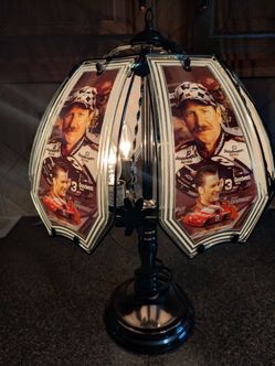 Vintage Earnhart Touch Lamp