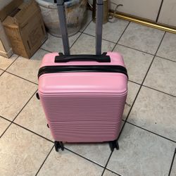 20 Inches Carry On Traveler’s Luggage 