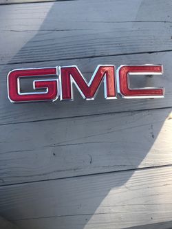 GMC grille emblem