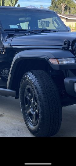 Stock Gladiator Rims and Tires