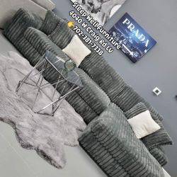 ✨️ 12ft Sectional Sofa ✨️ Furniture Queen Bedrooms, Dining Avail 