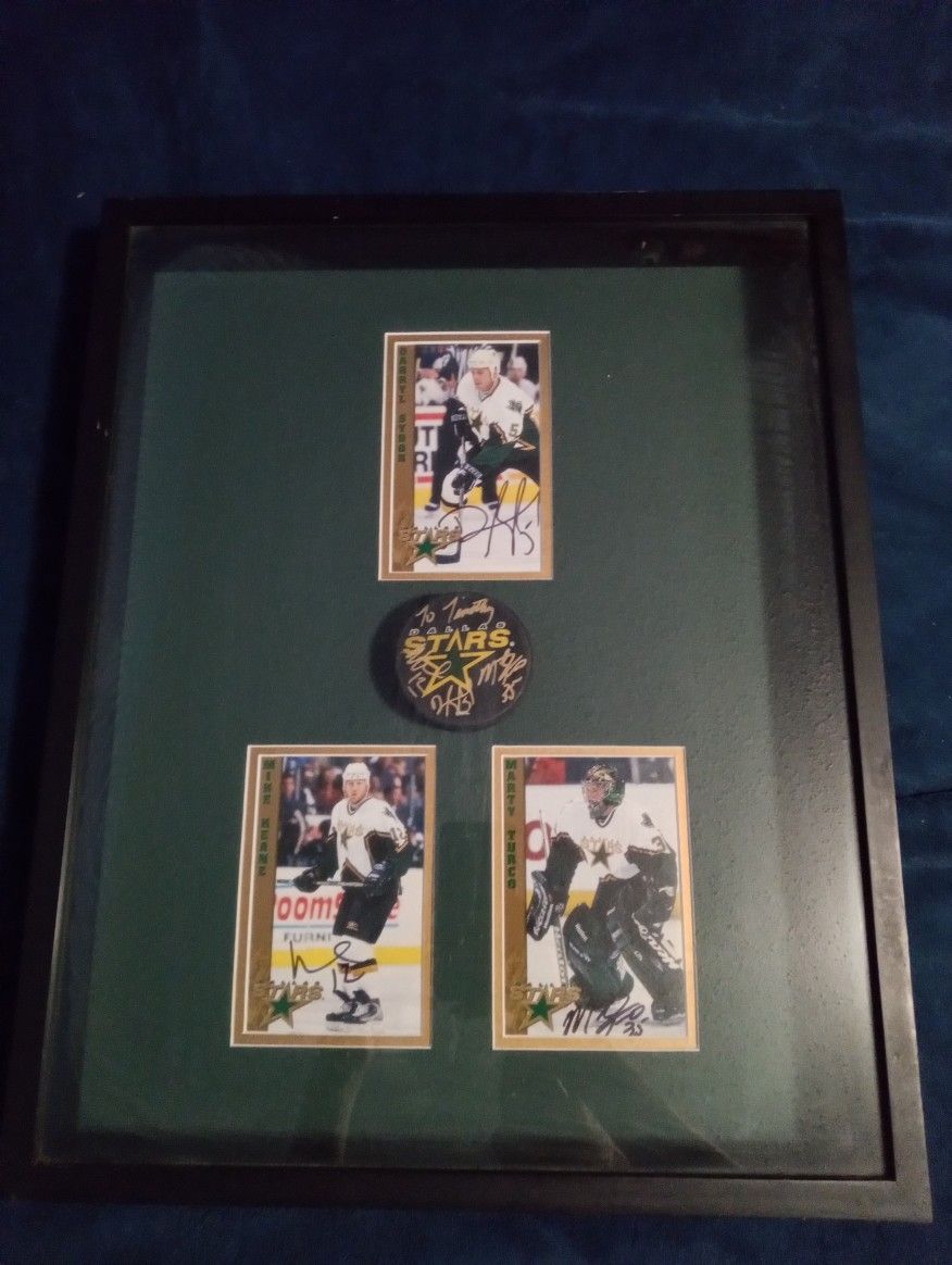 Dallas Stars Shadowbox Autographed Pictures And Puck