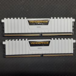 2x8 Corsair Vengeance LPX DDR4