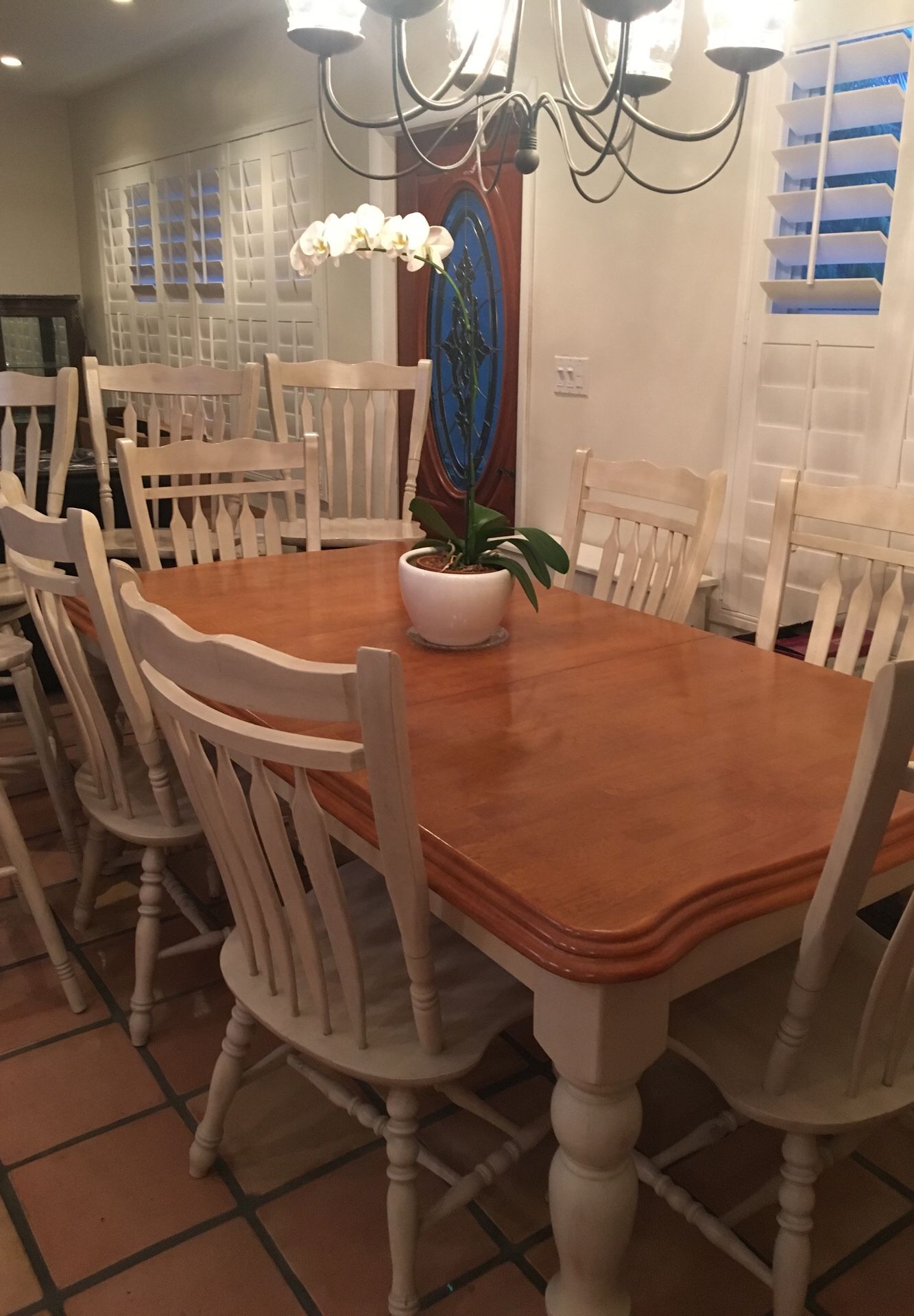 Solid wood table with leaf/6 chairs and 4 Tall bar stools