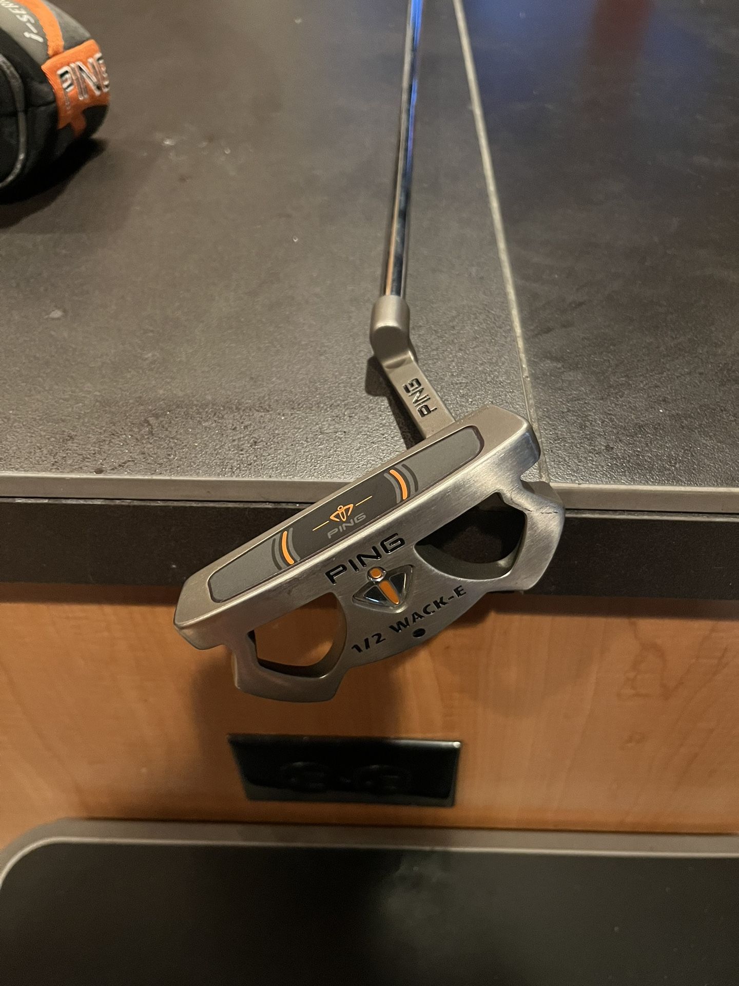 Ping i Series 1/2 Wack-E Golf Putter