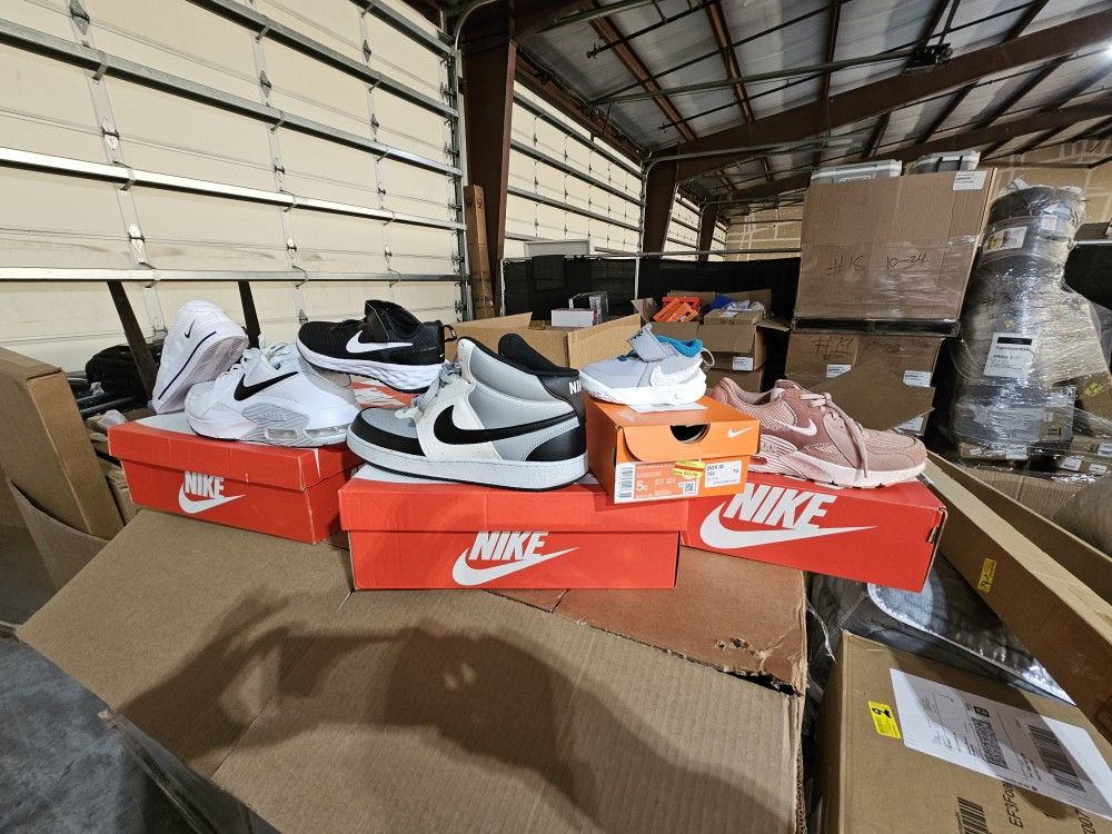 K@hls Customer return Pallets toys, domestics, kitchen appliances, NAME BRAND SHOES & CLOTHING!