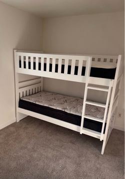 White Wood Twin Bunk Bed,stairs,bedroom furniture
