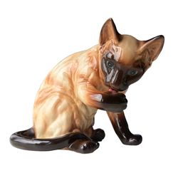 Vintage Napcoware Large Siamese Cat Licking Paw Figurine