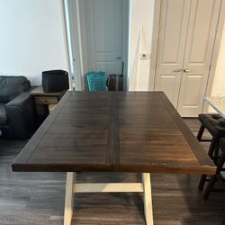 Dining Room Table 