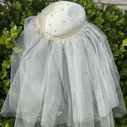 Vintage Bridal Hat Cap Fitted Womens Small Ivory Satin Tulle Veil Pearls 50s 60s Please see photos for condition 