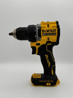 DEWALT DCD794 20V MAX 1/2 IN DRILL/DRIVER USED