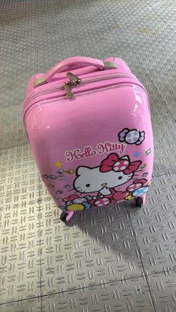 Hello Kitty suite case