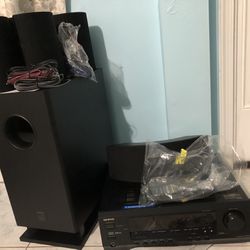 Complete Onkyo HT R430 Receiver With Speakers 