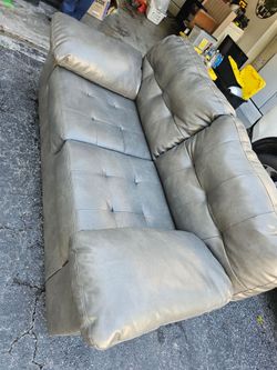 Loveseat green