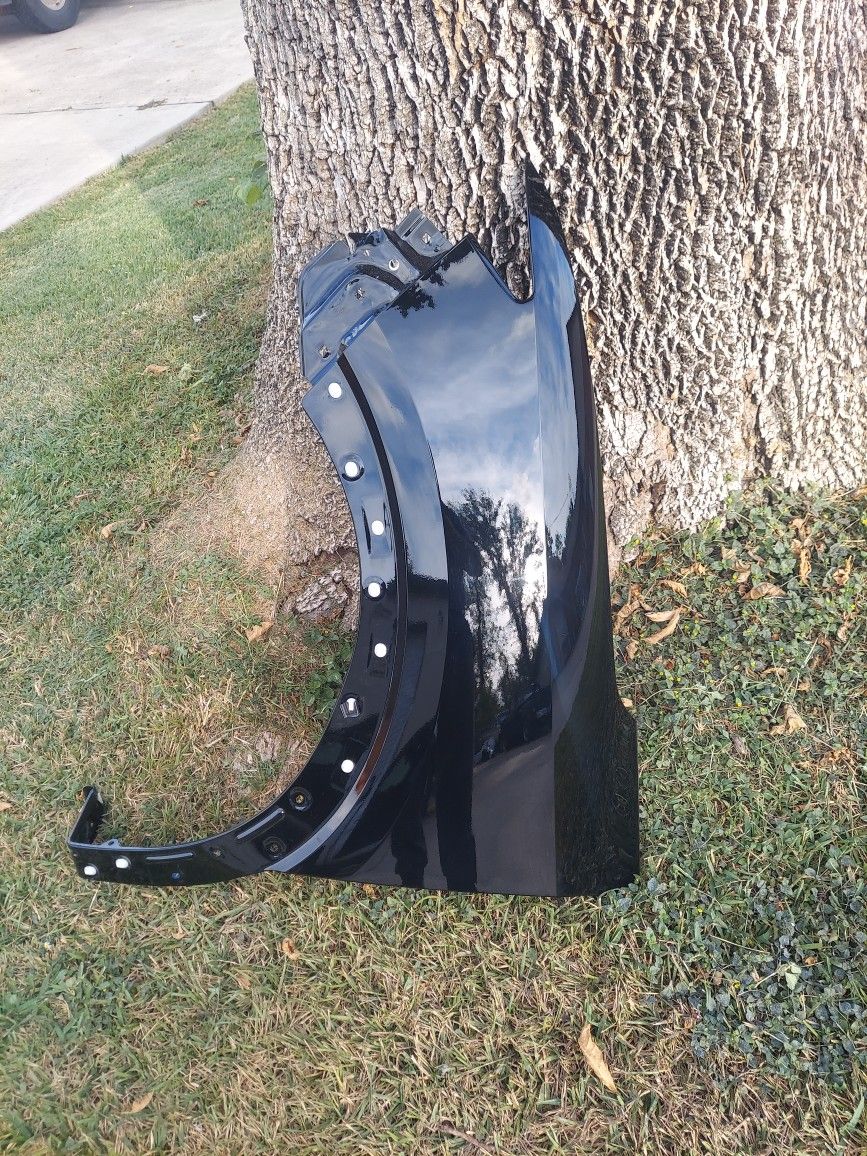 LEFT FENDER FOR NISSAN KICKS YEAR 2025