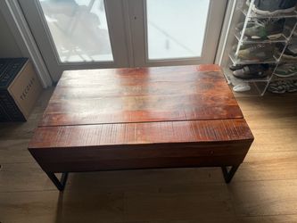 Ashley Furniture Lift-Top Coffee Table