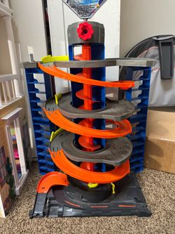 Hot wheels garage