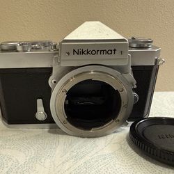 Vintage NIKON Nikkormat 35mm SLR Film Camera Body Only