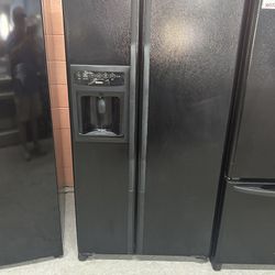 Black Side By Side Refrigerator 