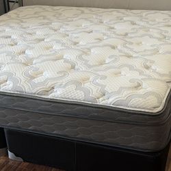 USED KING SIZE BEAUTYREST PLUSH MATTRESS ONLY