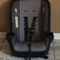 LIKE NEW CONVERTIBLE CAR SEAT!!!!